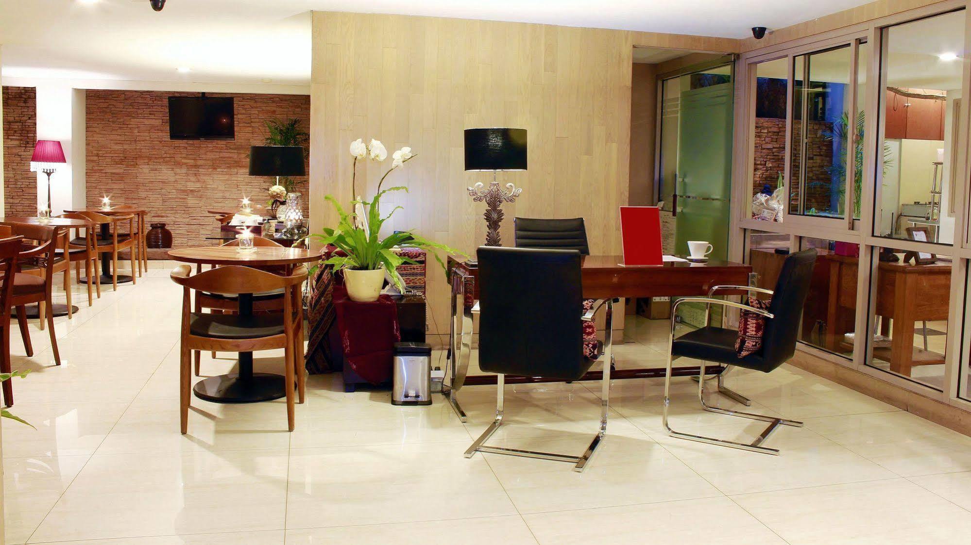 W Home Cikatomas Cakarta Dış mekan fotoğraf